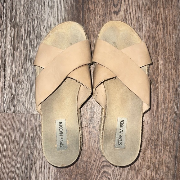 Steve Madden platform sandals - Picture 1 of 3